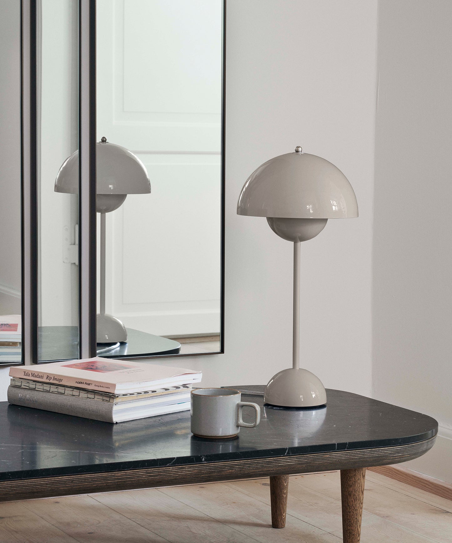 Flowerpot Table Lamp VP3