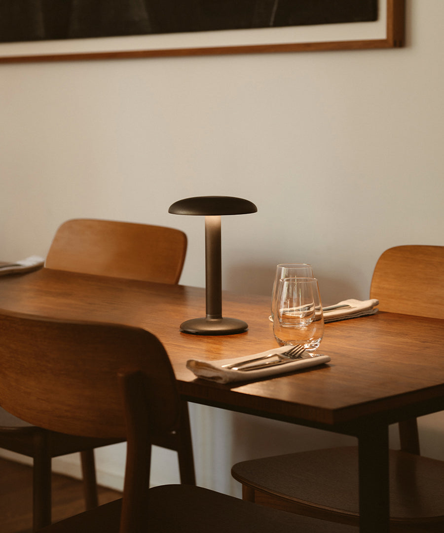 gustave-residential-table-lamp-05