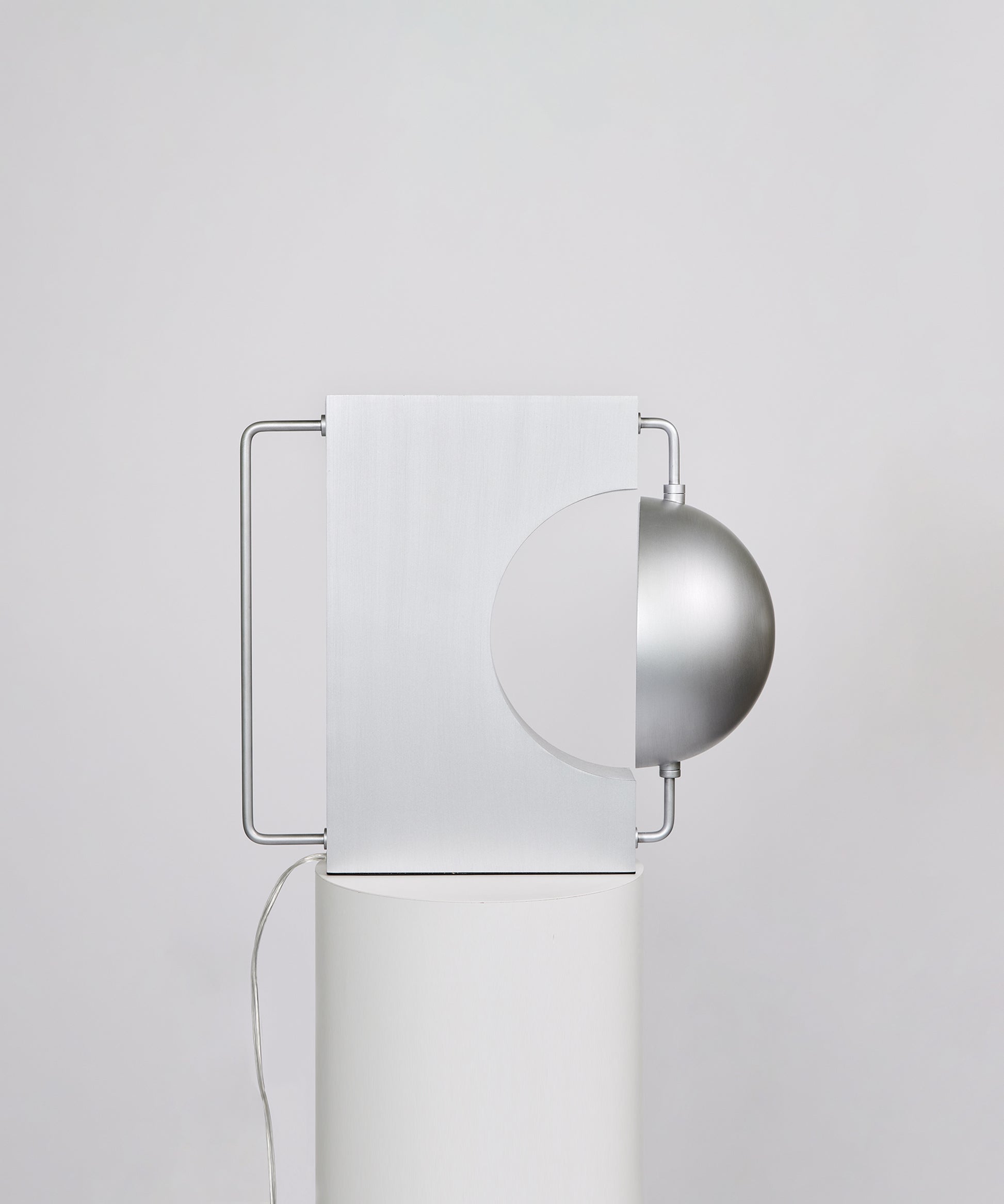 vhalf-table-lamp-HL-2