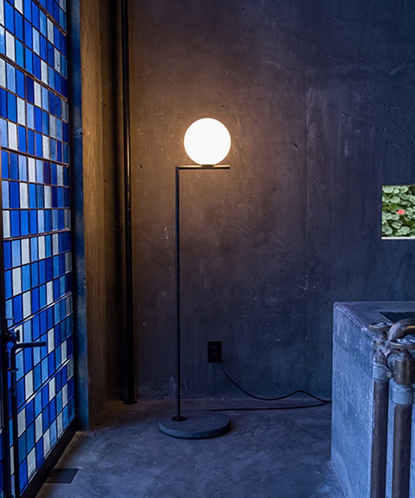 IC Floor Lamp, outdoor