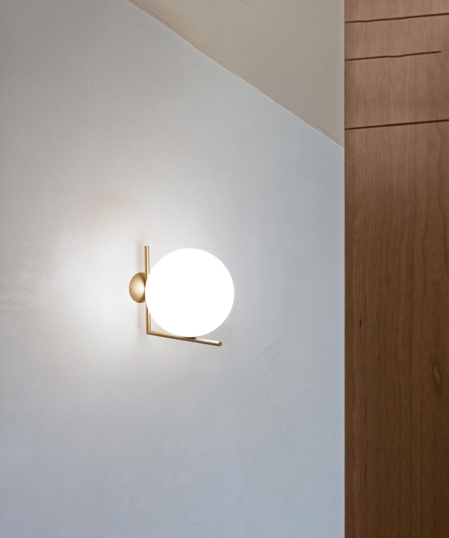 IC Wall & Ceiling Lamp
