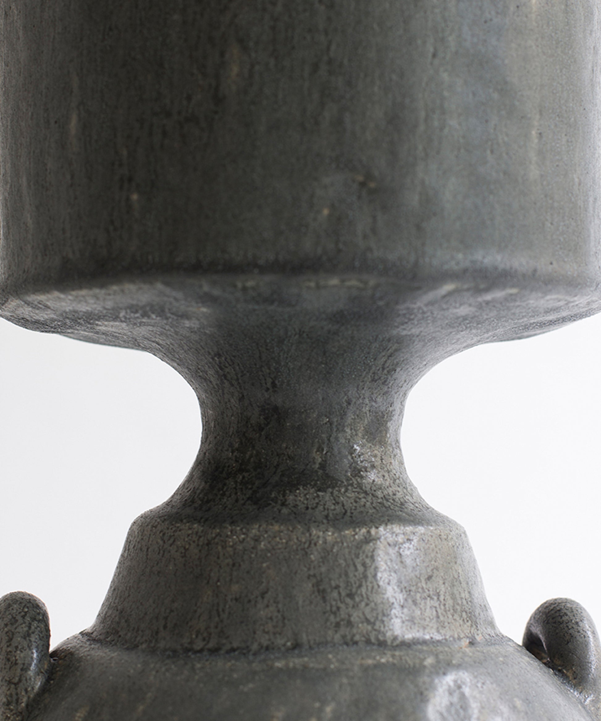 isolated-n-32-vase-02