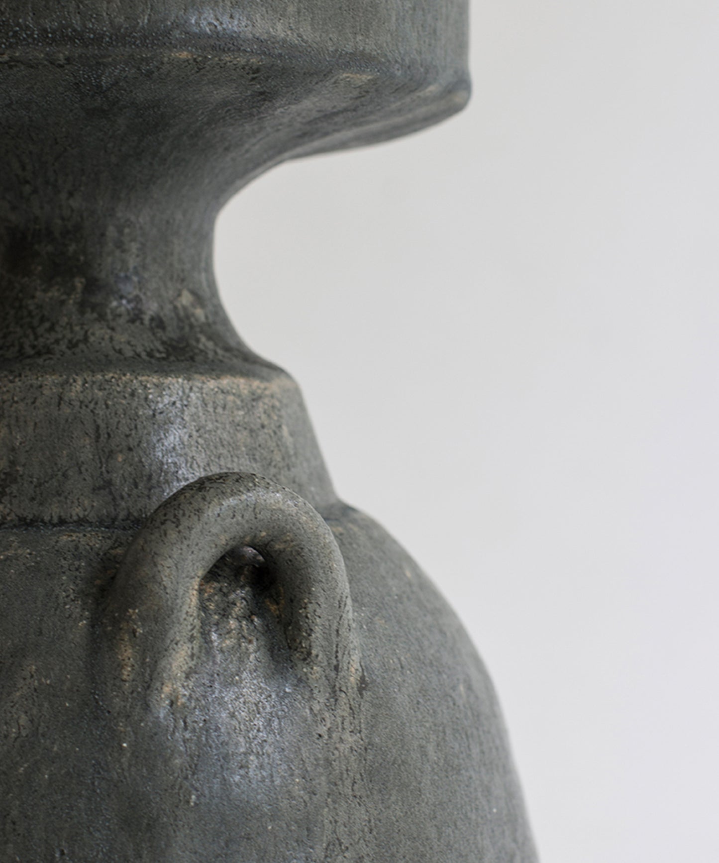 isolated-n-32-vase-03