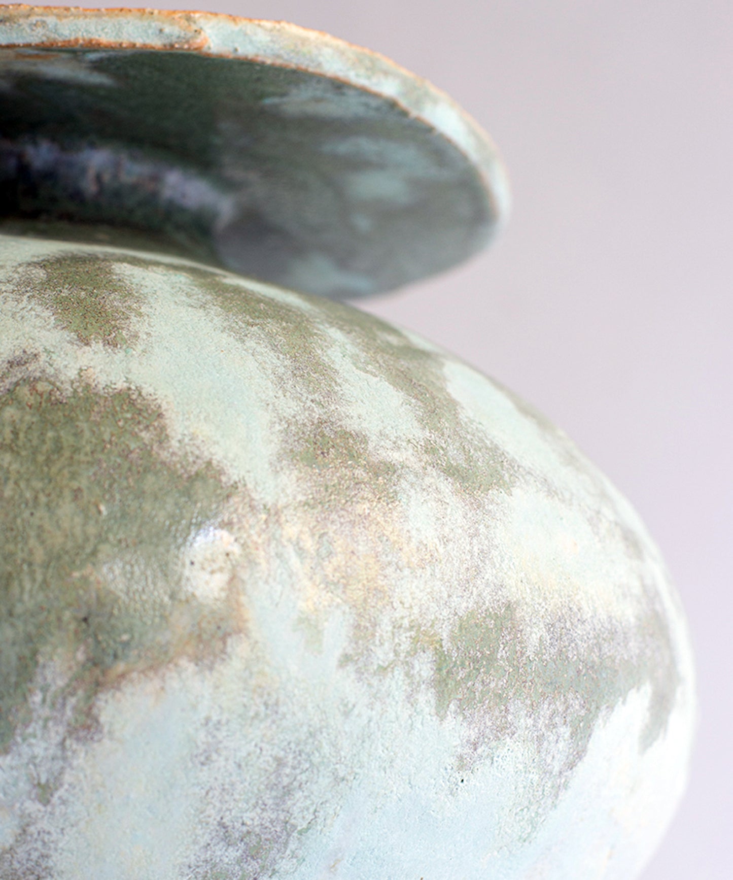 isolated-n-33-vase-03