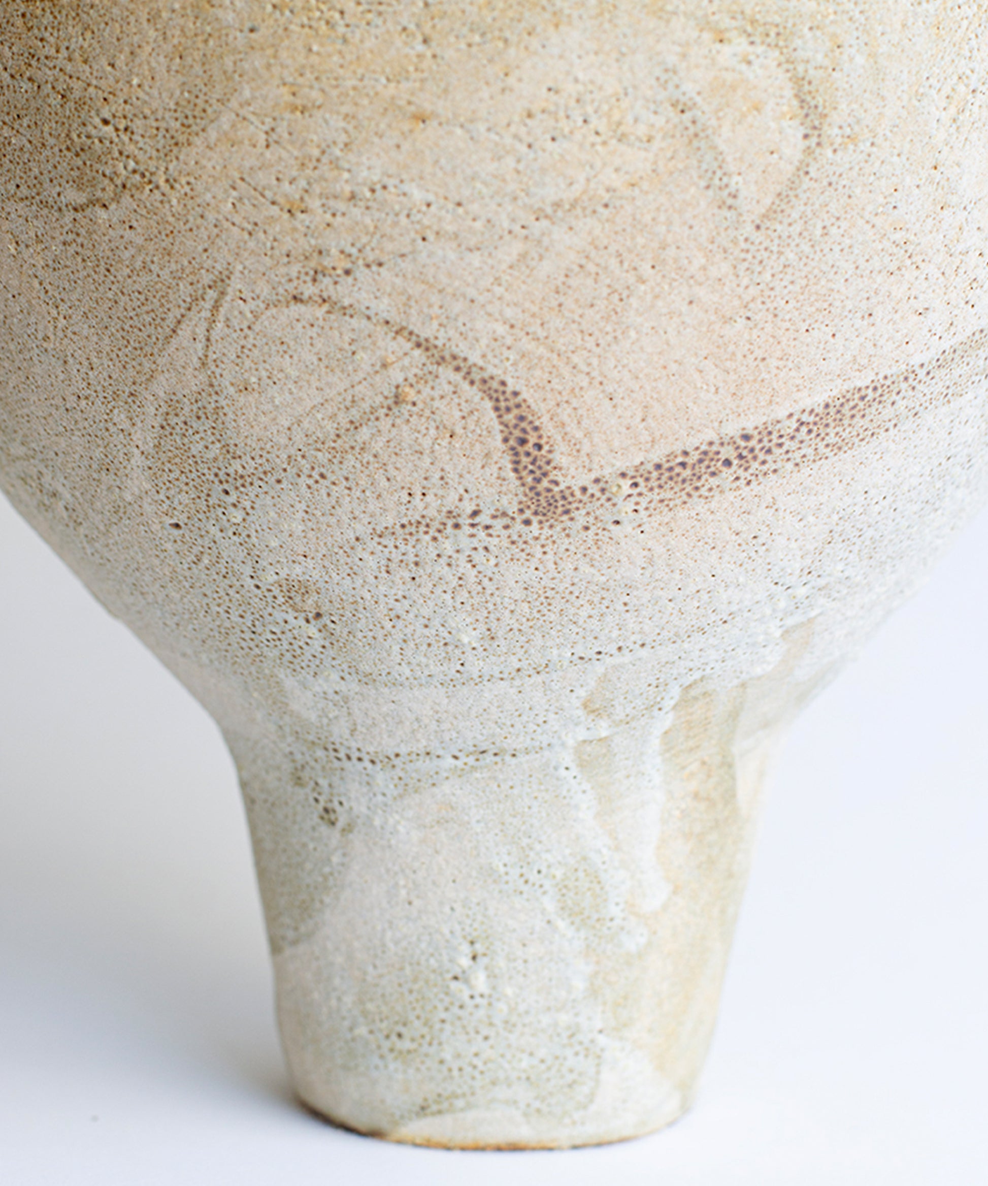 isolated-n-35-vase-03