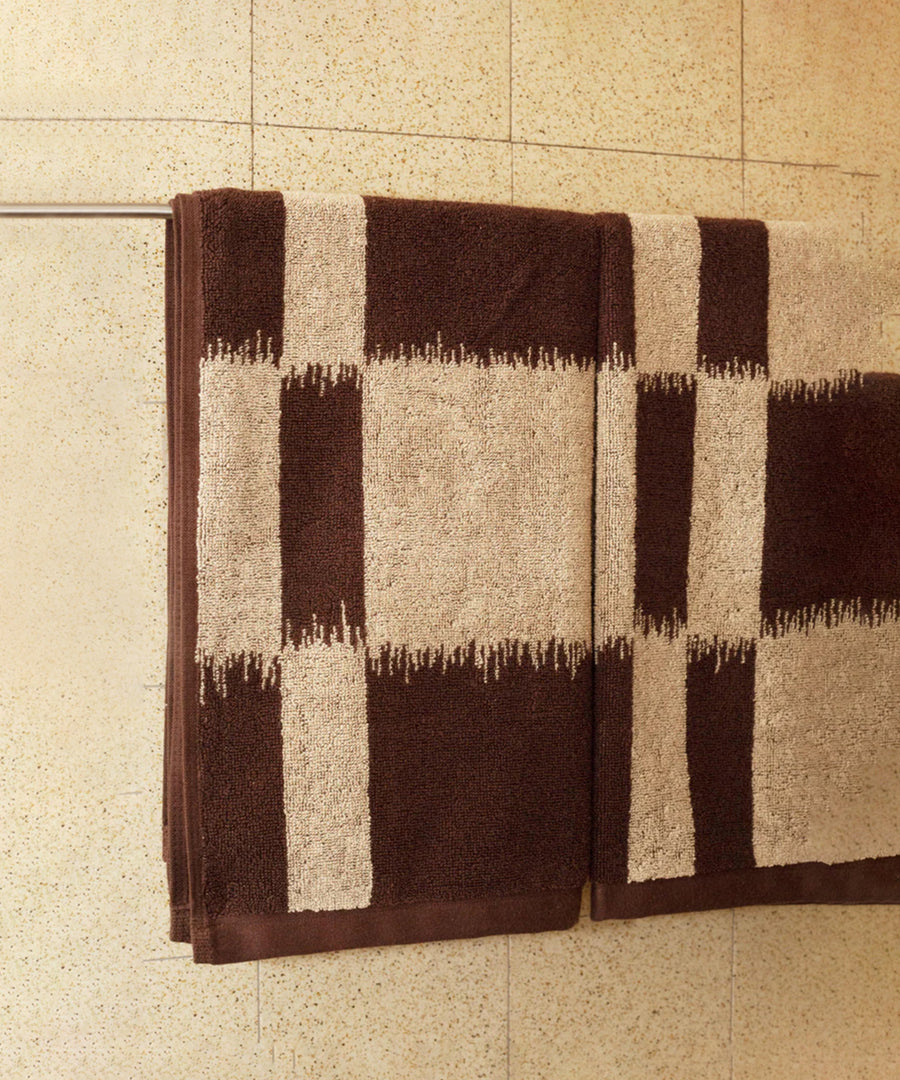 Karin Hand Towel
