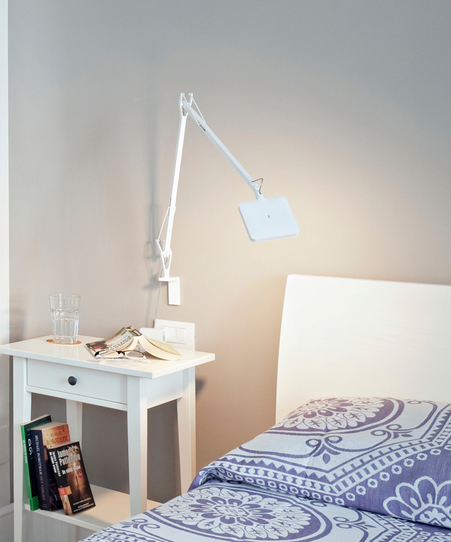 Kelvin LED Table Lamp