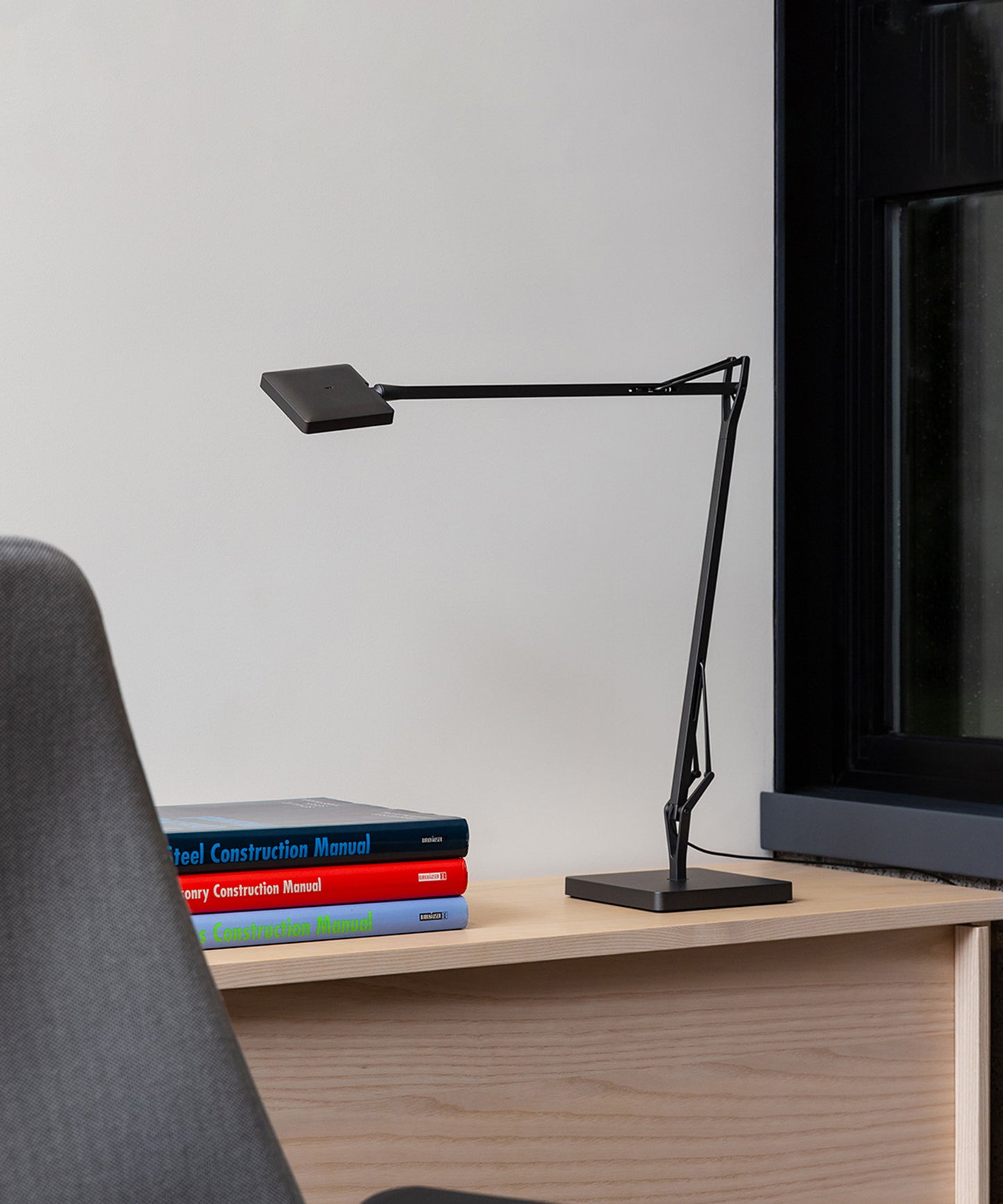 Kelvin LED Table Lamp