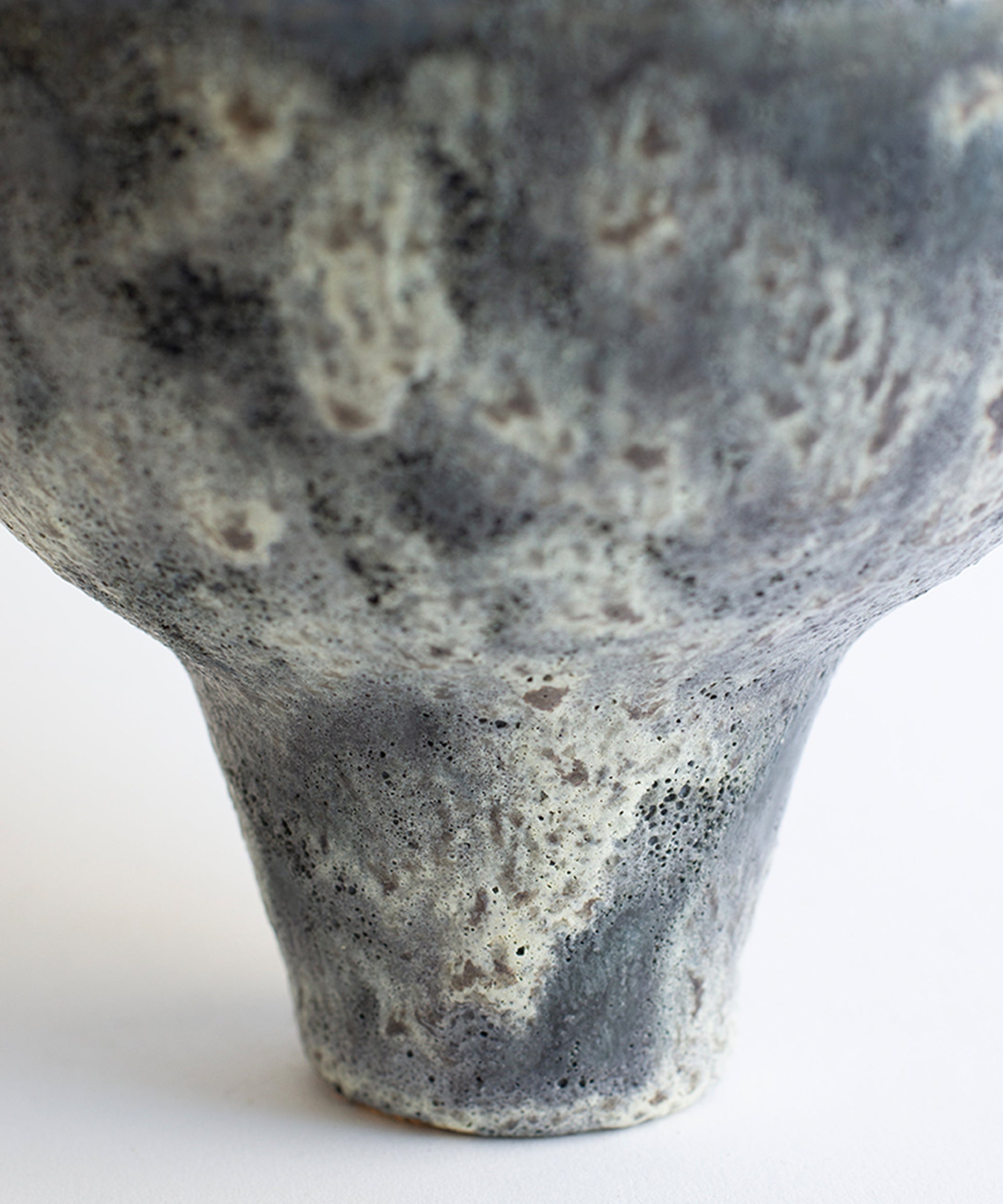 lydion-gecko-vase-02