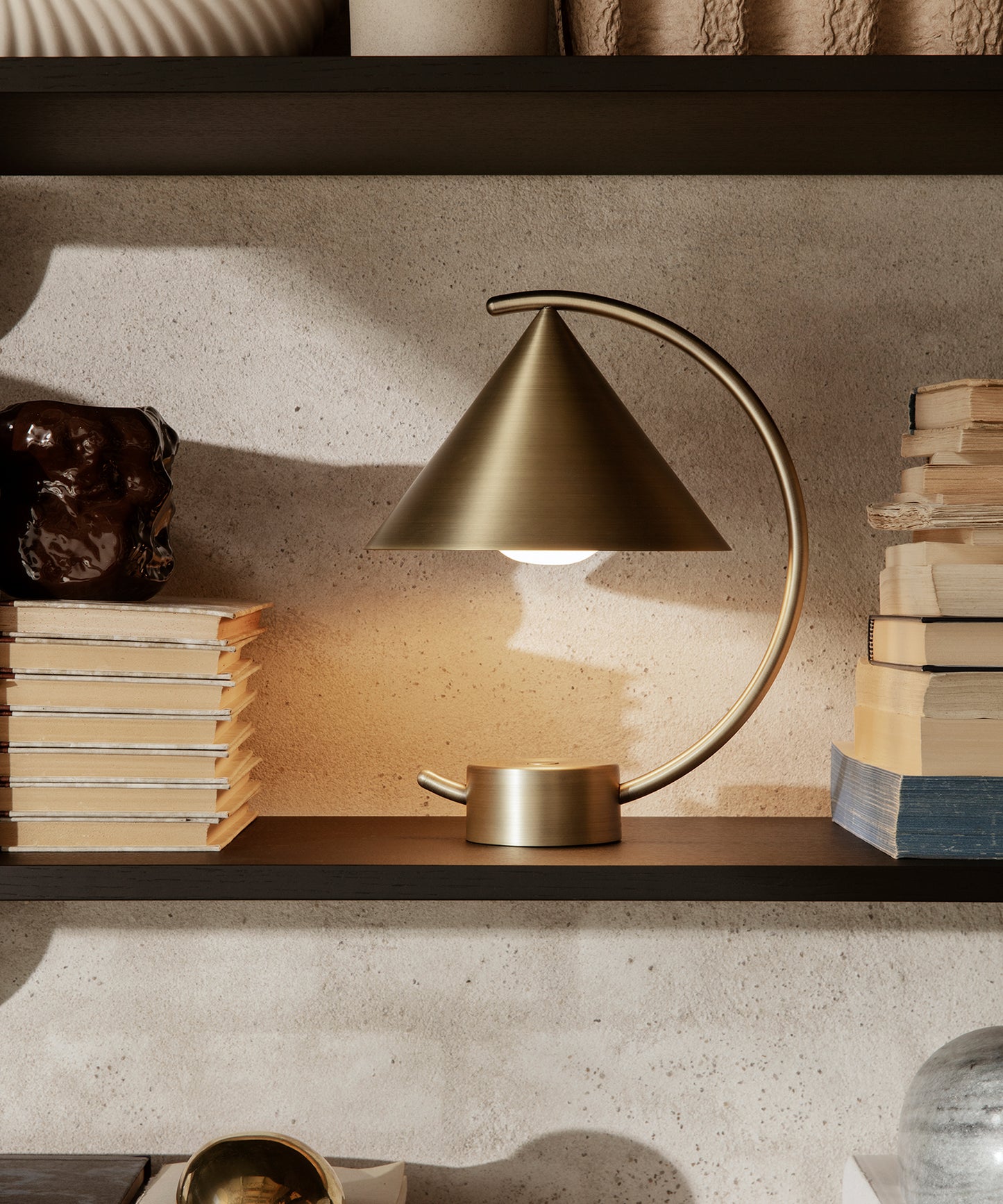 Meridian Lamp