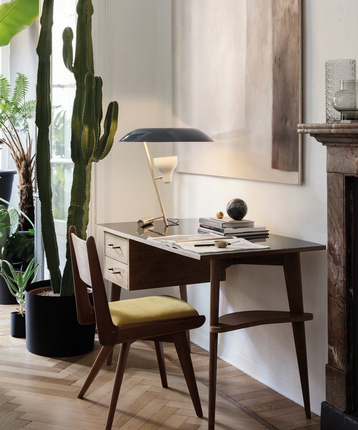 Model 548 Table Lamp