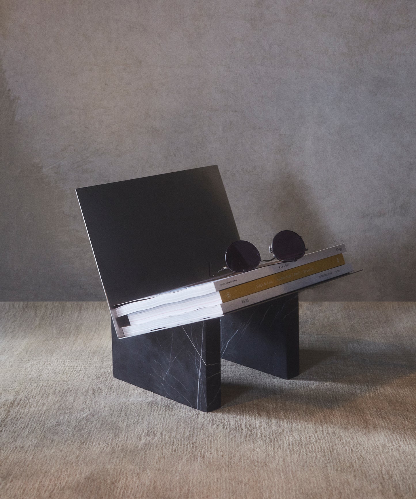 Monuments Magazine Holder