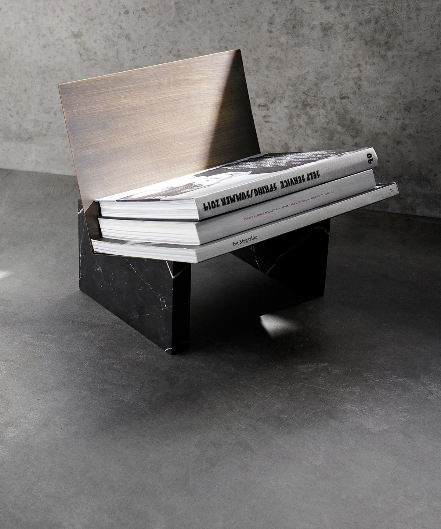 Monuments Magazine Holder
