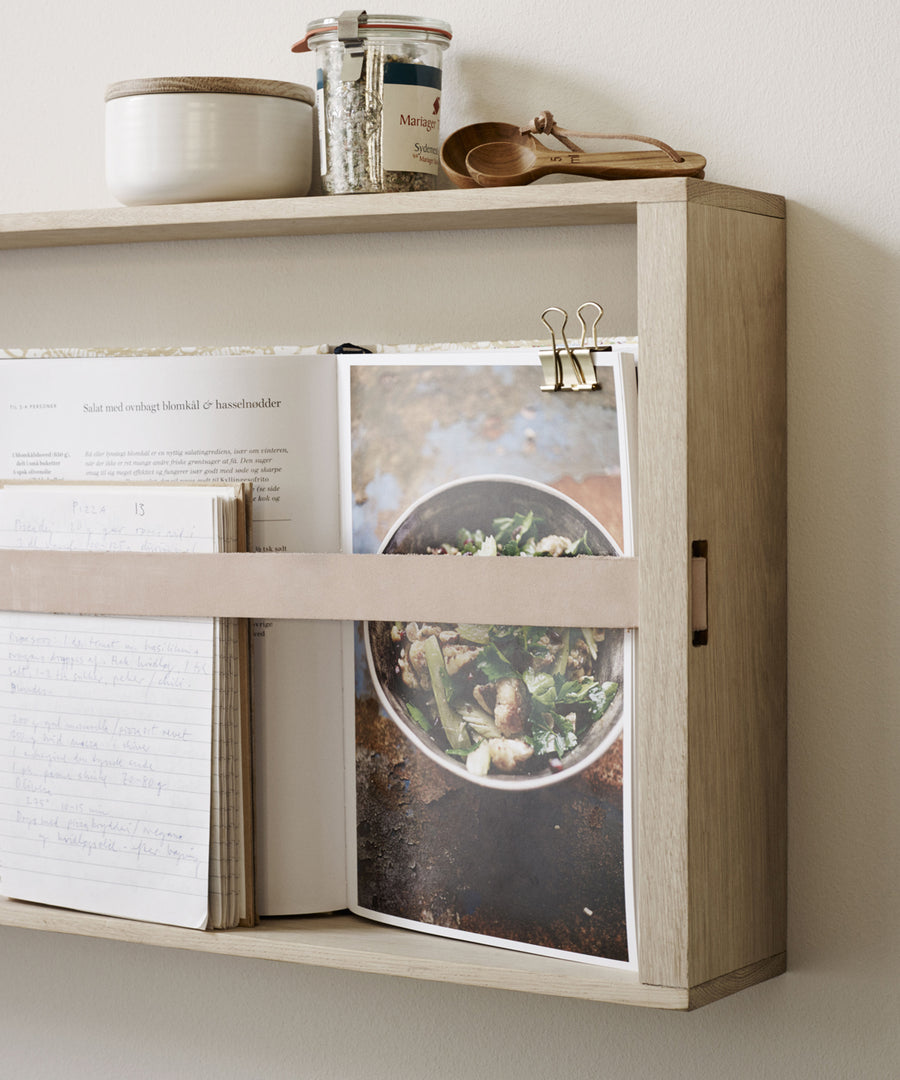 Norr Magazine Holder