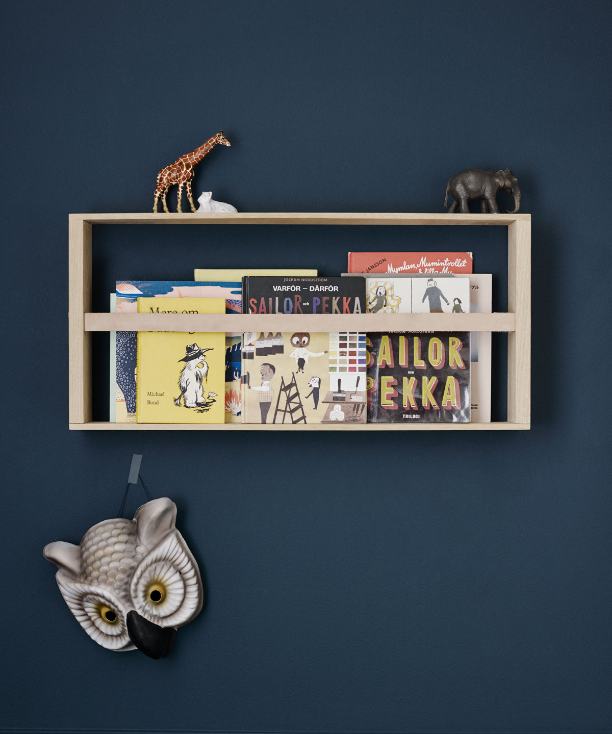 Norr Magazine Holder