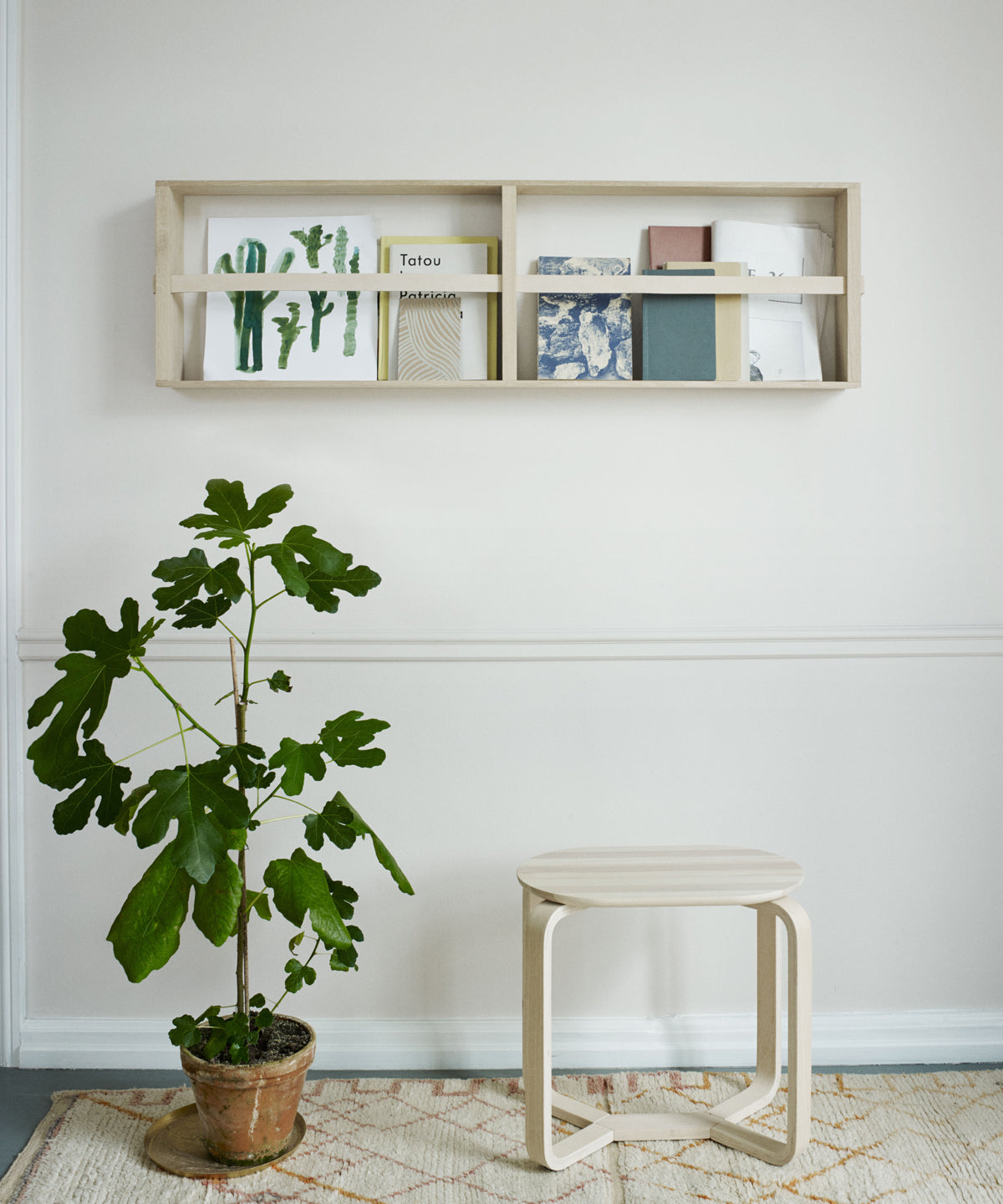 Norr Magazine Holder