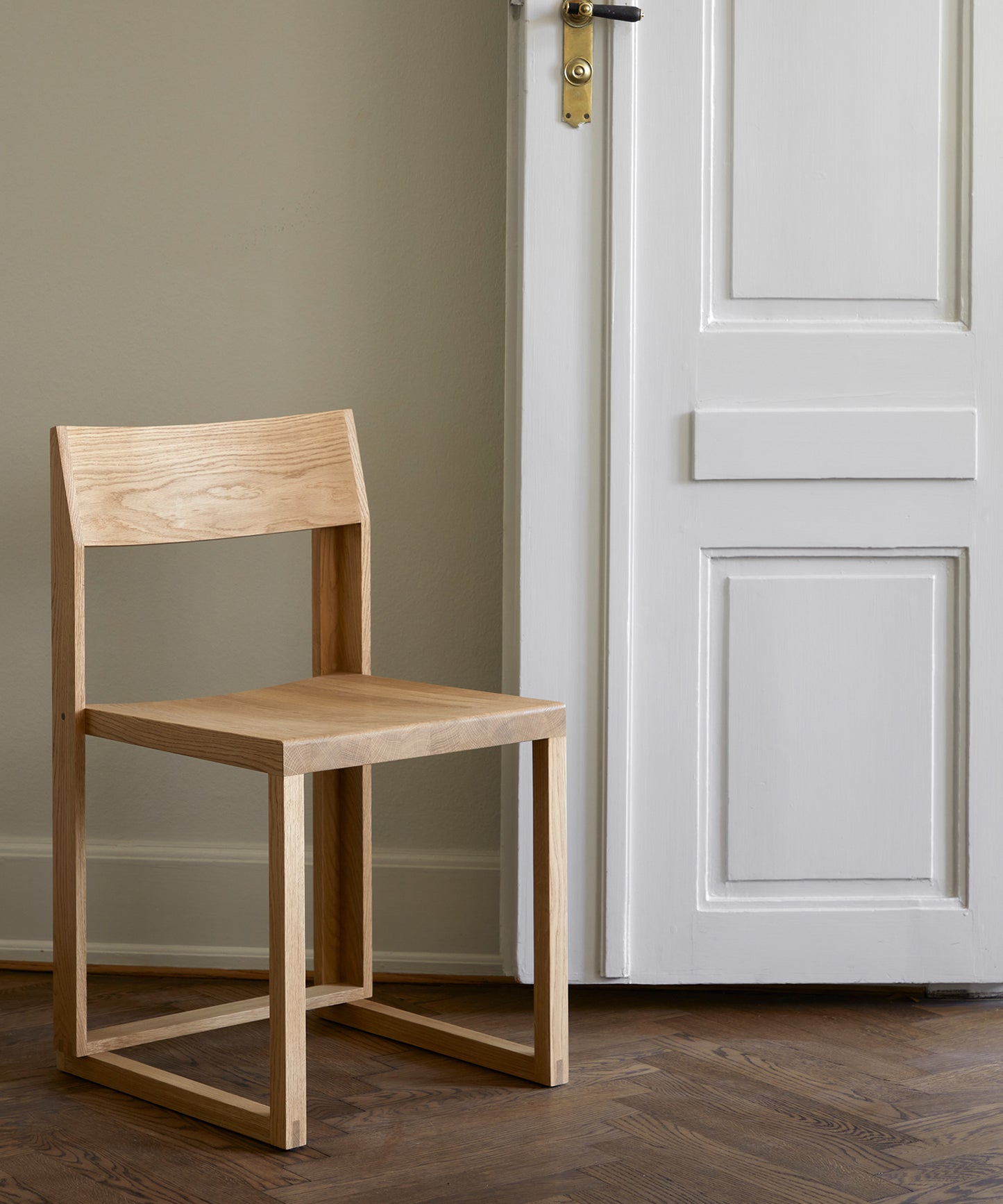Outline Chair