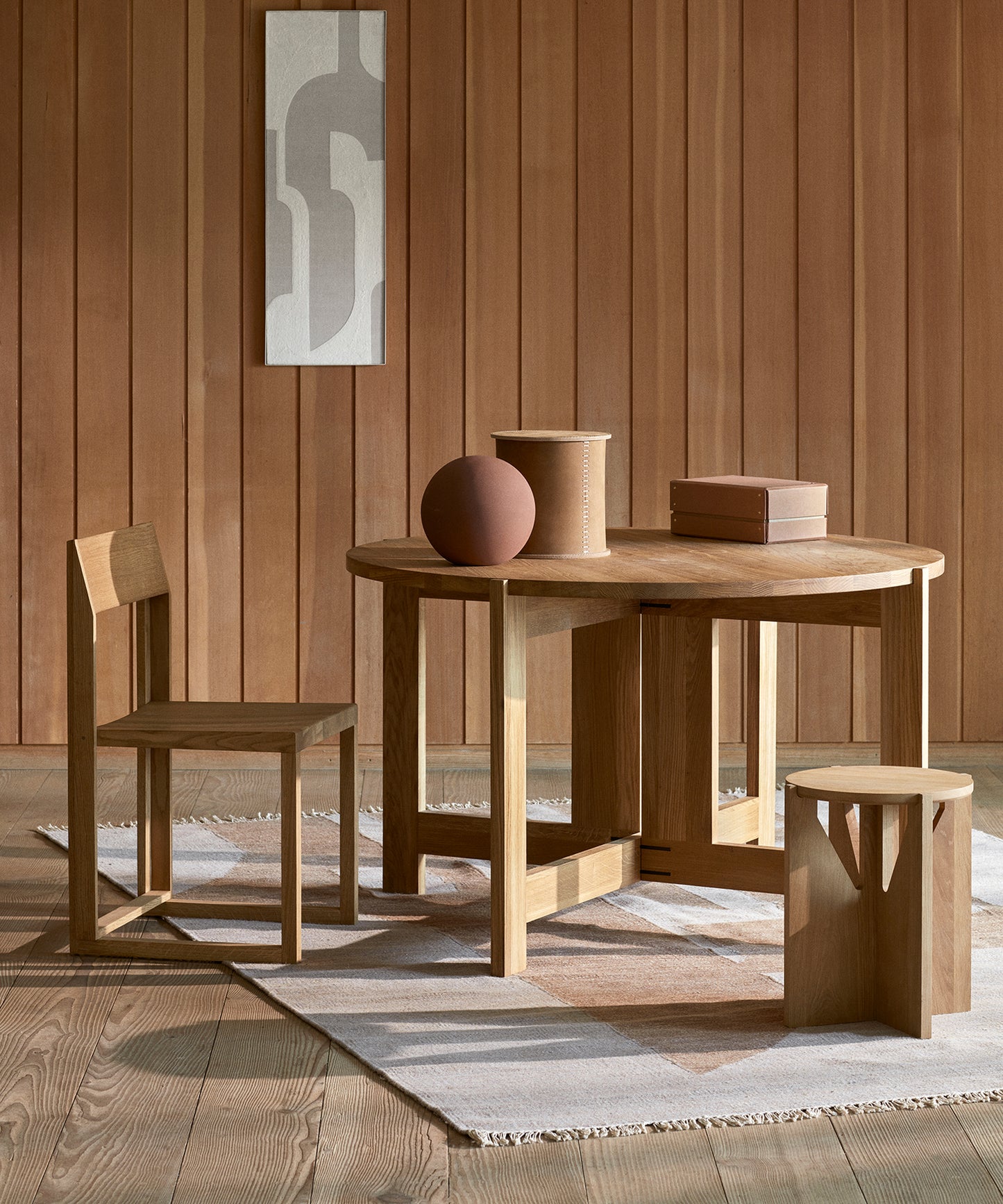 Outline Chair