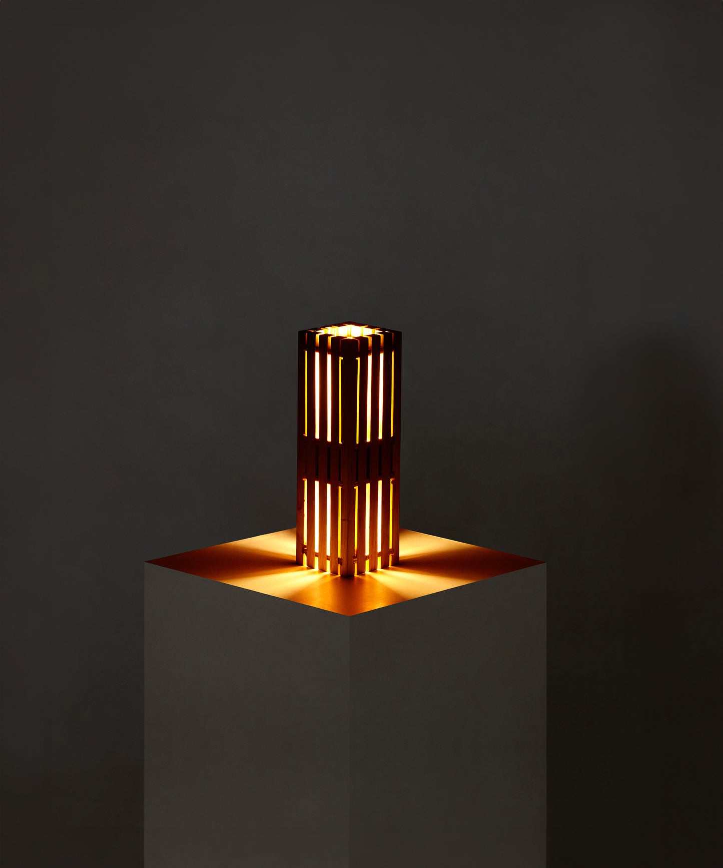 Parállilo Sconce