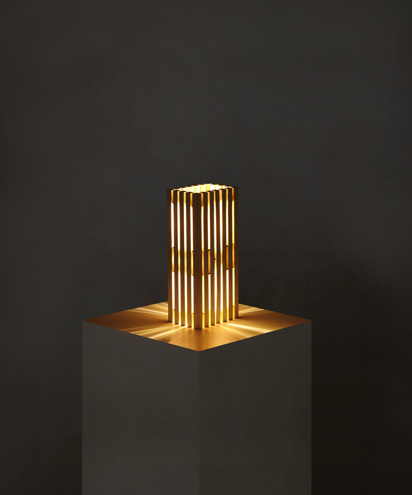 Parállilo Sconce
