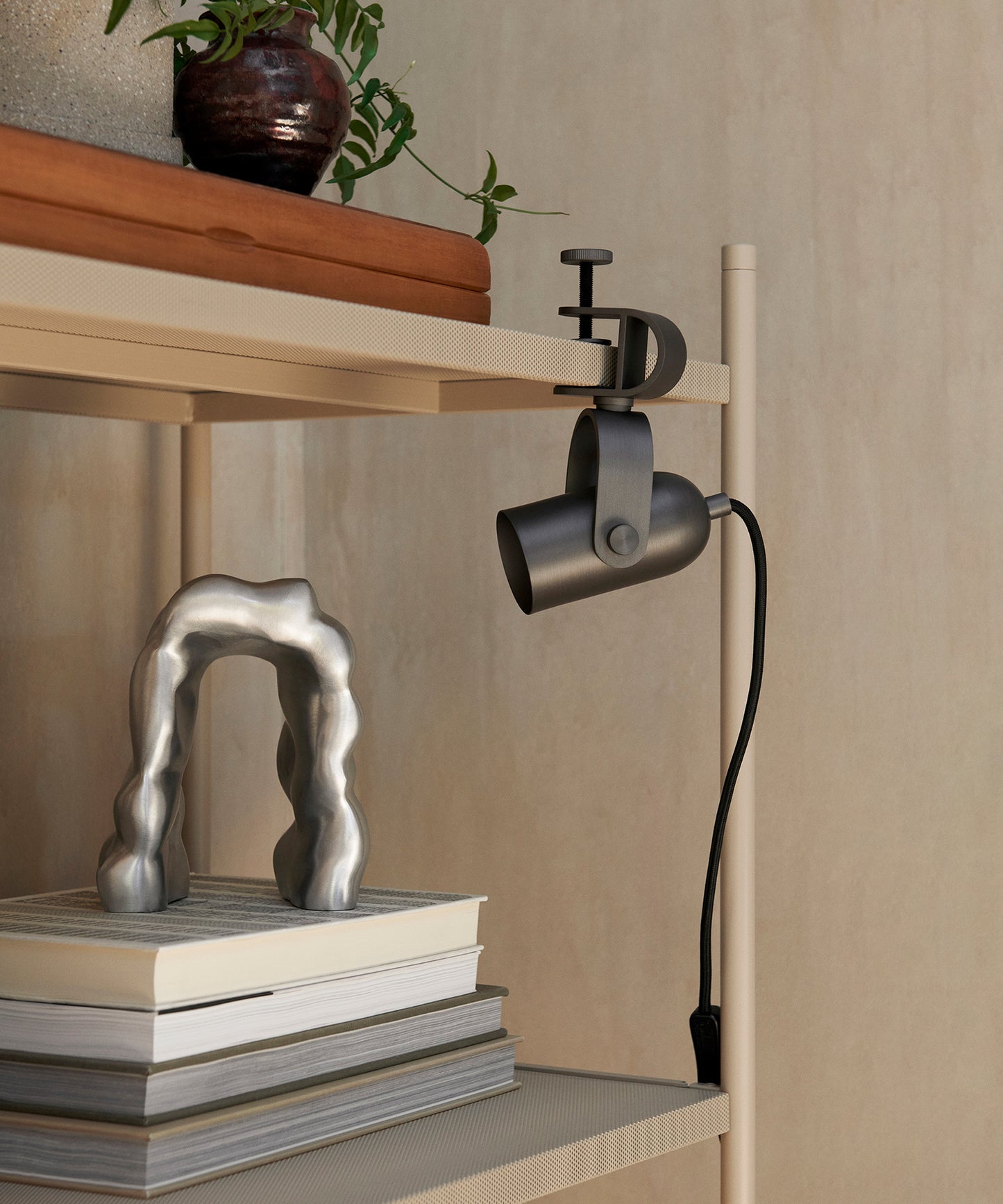 Ruuvi Table Lamp