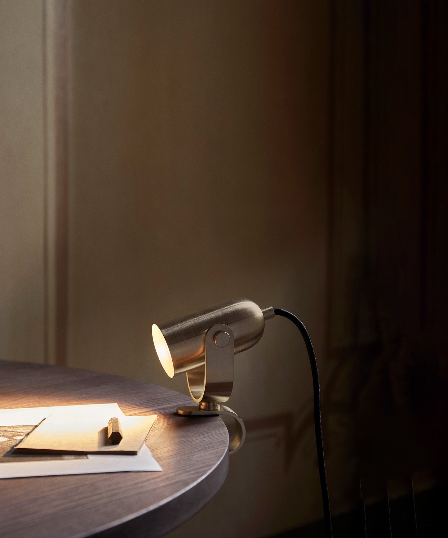 Ruuvi Table Lamp