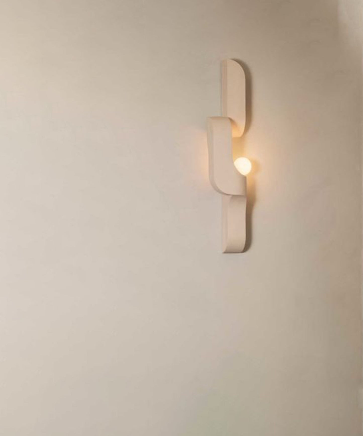 Serpentine Wall Sconce