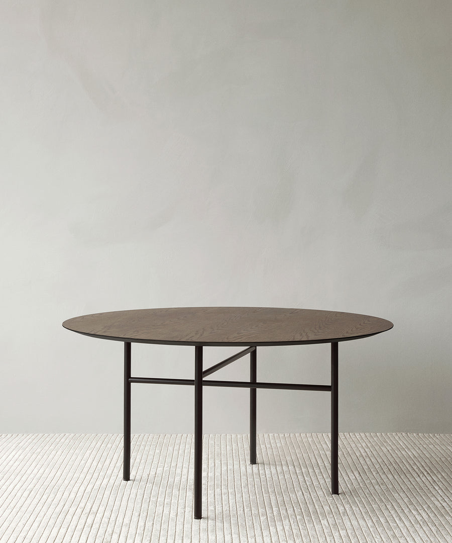 Snaregade Dining Table