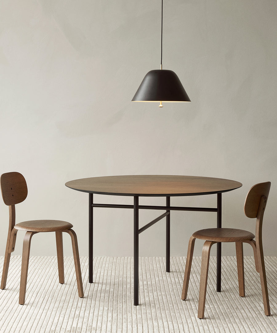 Snaregade Dining Table