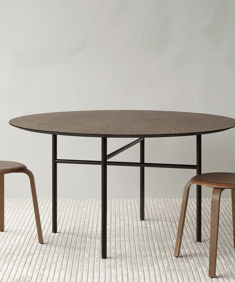 Snaregade Dining Table