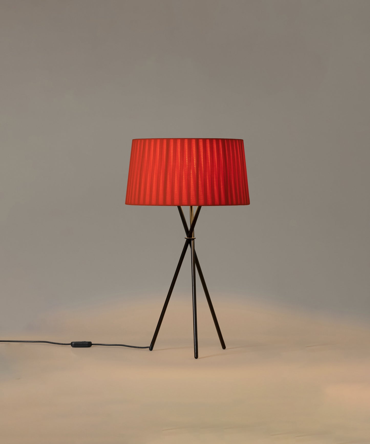 Tripode G6 Table Lamp