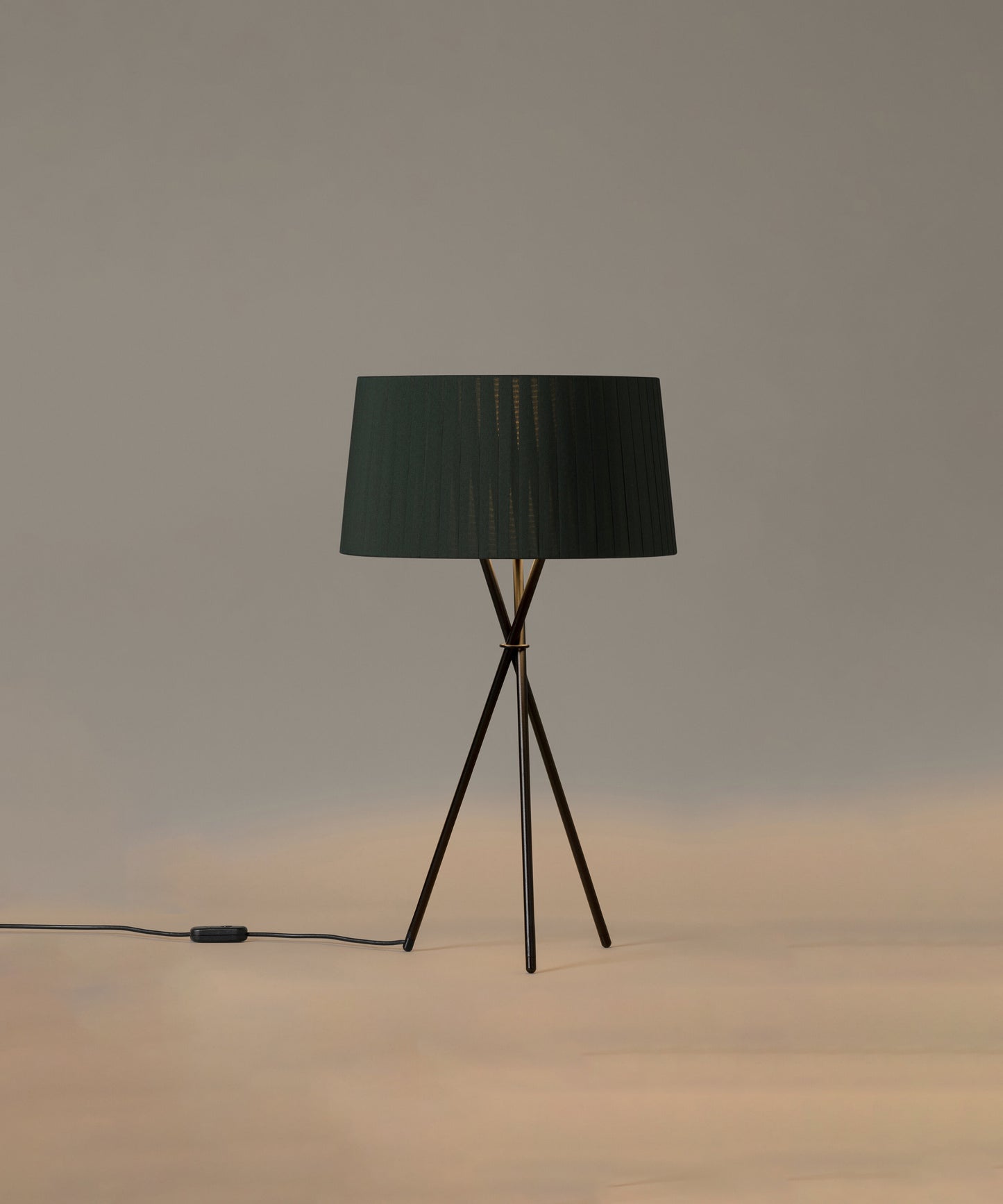 Tripode G6 Table Lamp
