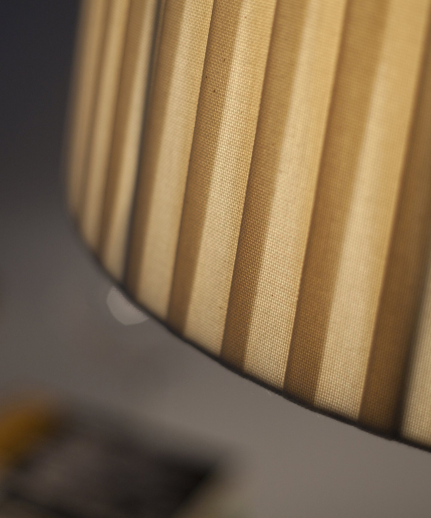 Tripode G6 Table Lamp