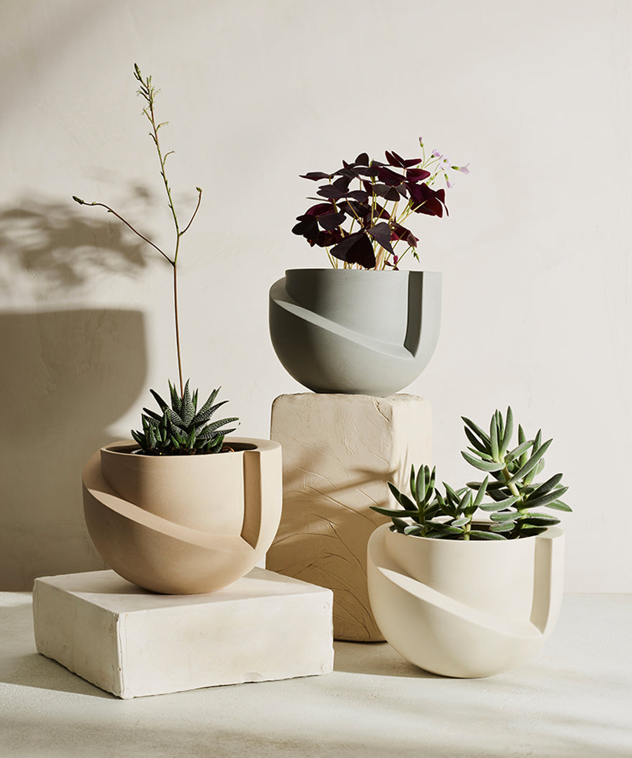 Vayu Tabletop Planter