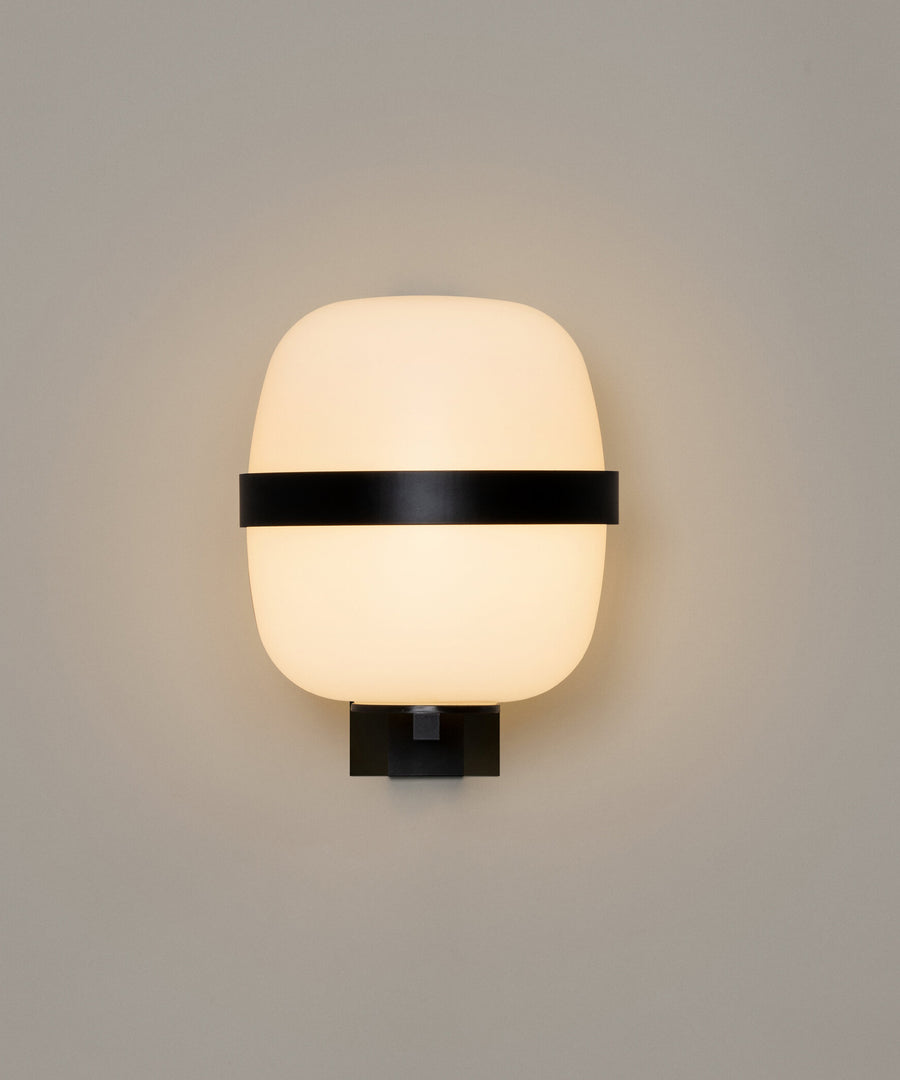 wally-cesta-wall-lamp-03