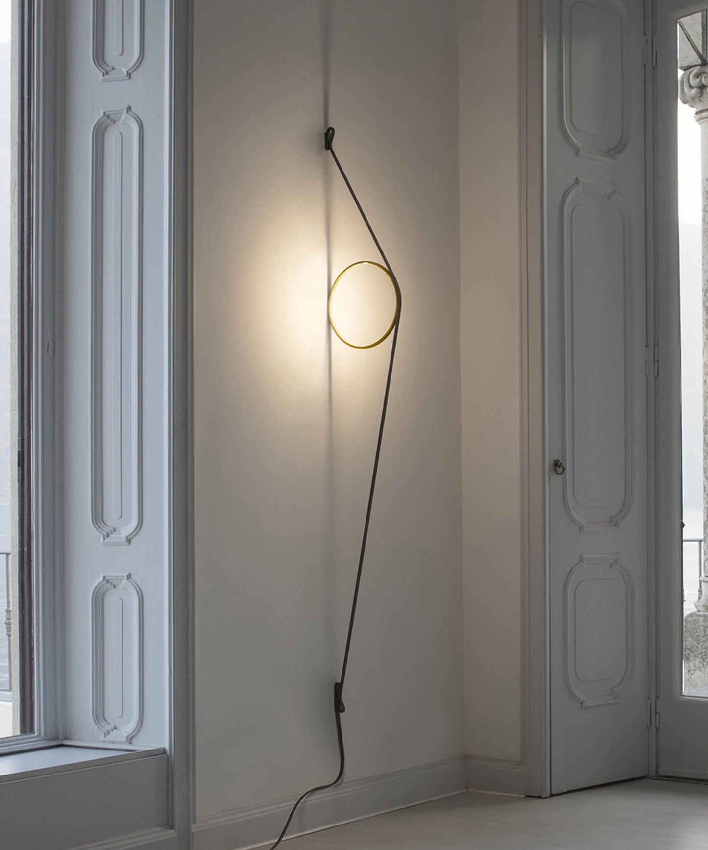 Wirering Wall Lamp