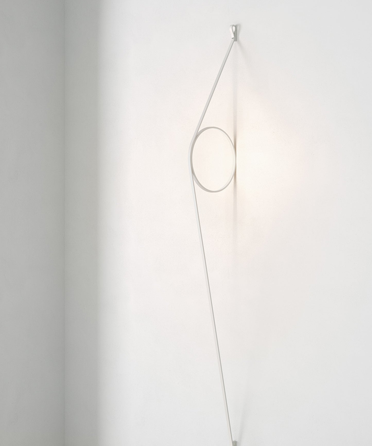 Wirering Wall Lamp