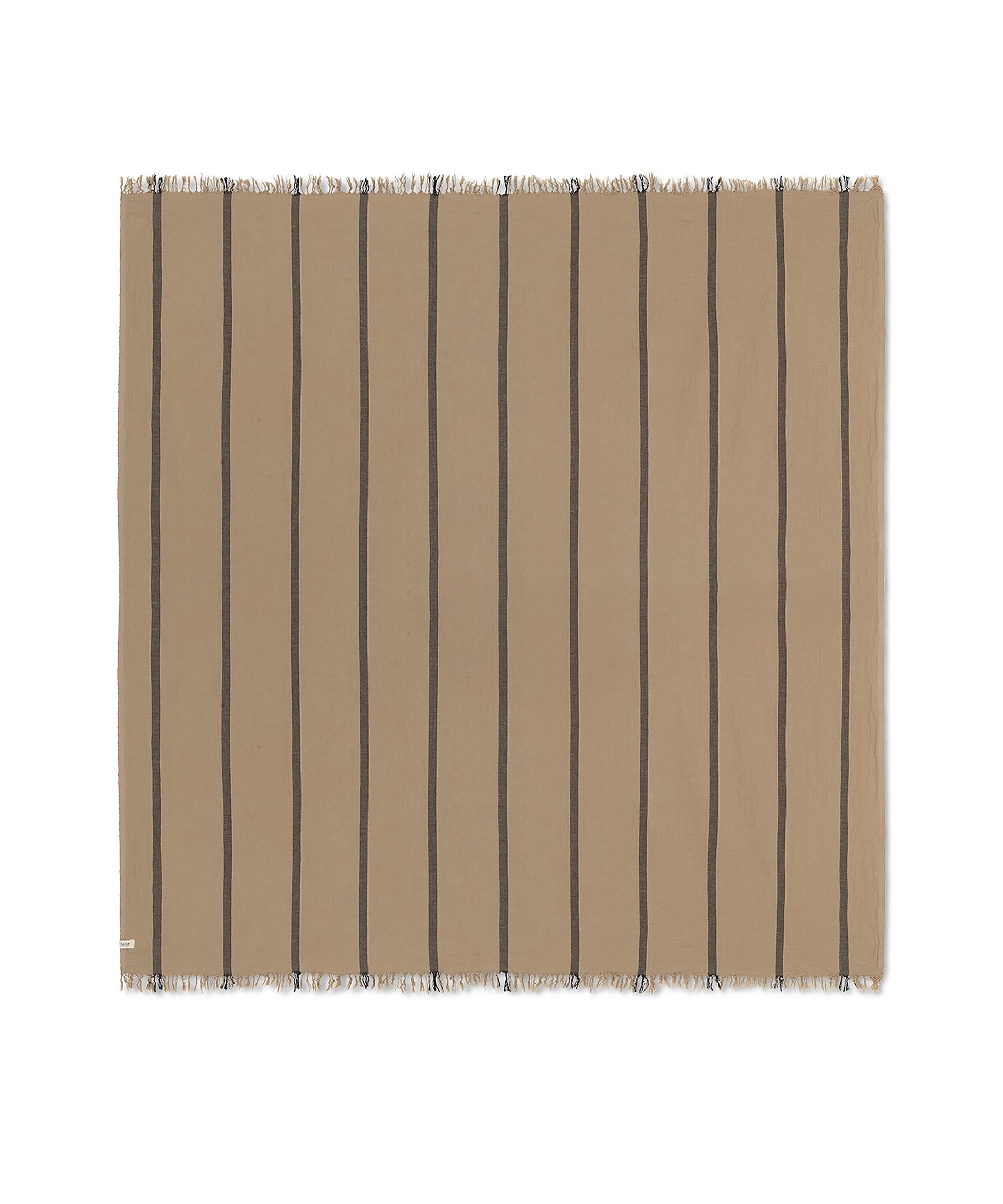 yard-picnic-blanket-1104265595