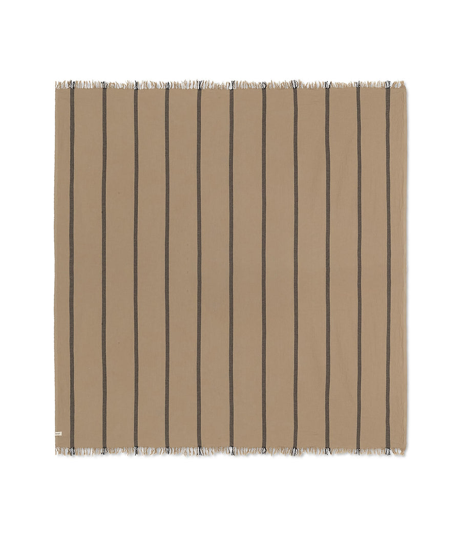yard-picnic-blanket-1104265595