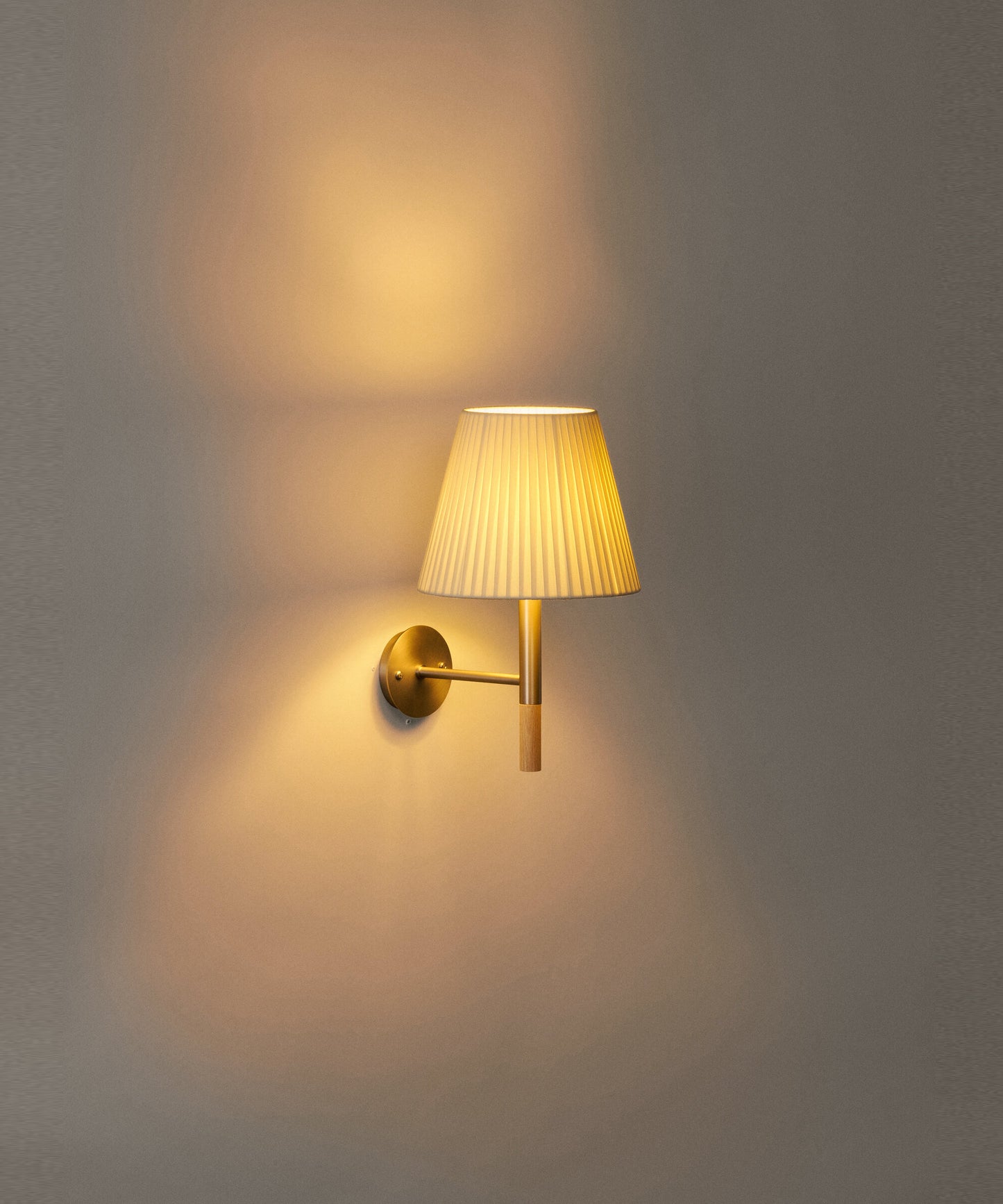 BC2 Wall Lamp