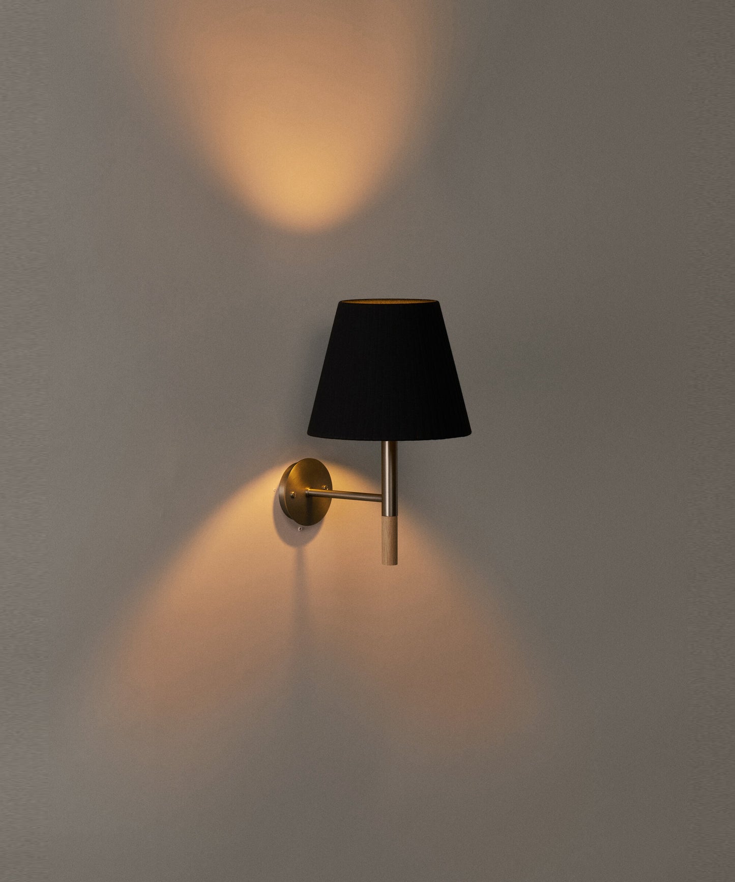 BC2 Wall Lamp