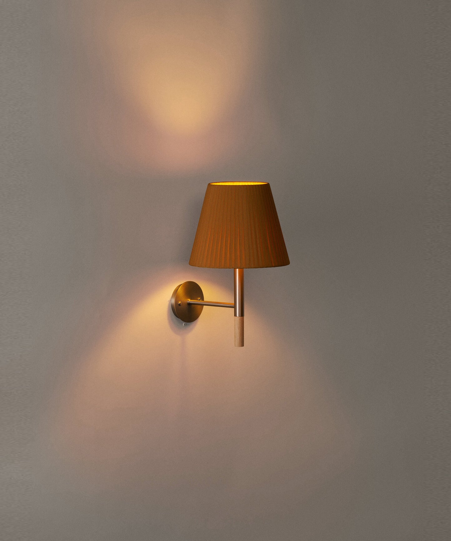 BC2 Wall Lamp