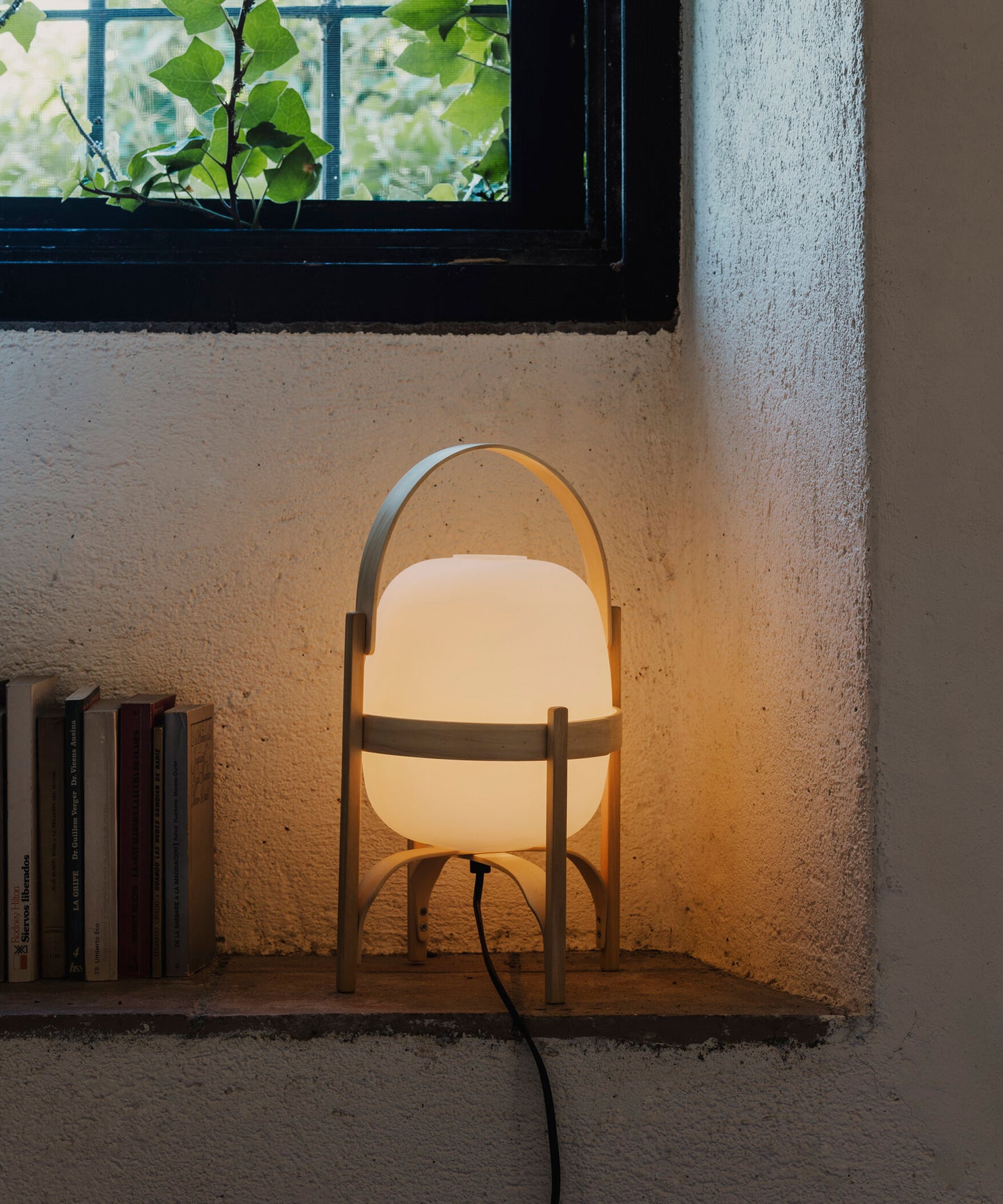 Cestita Table Lamp