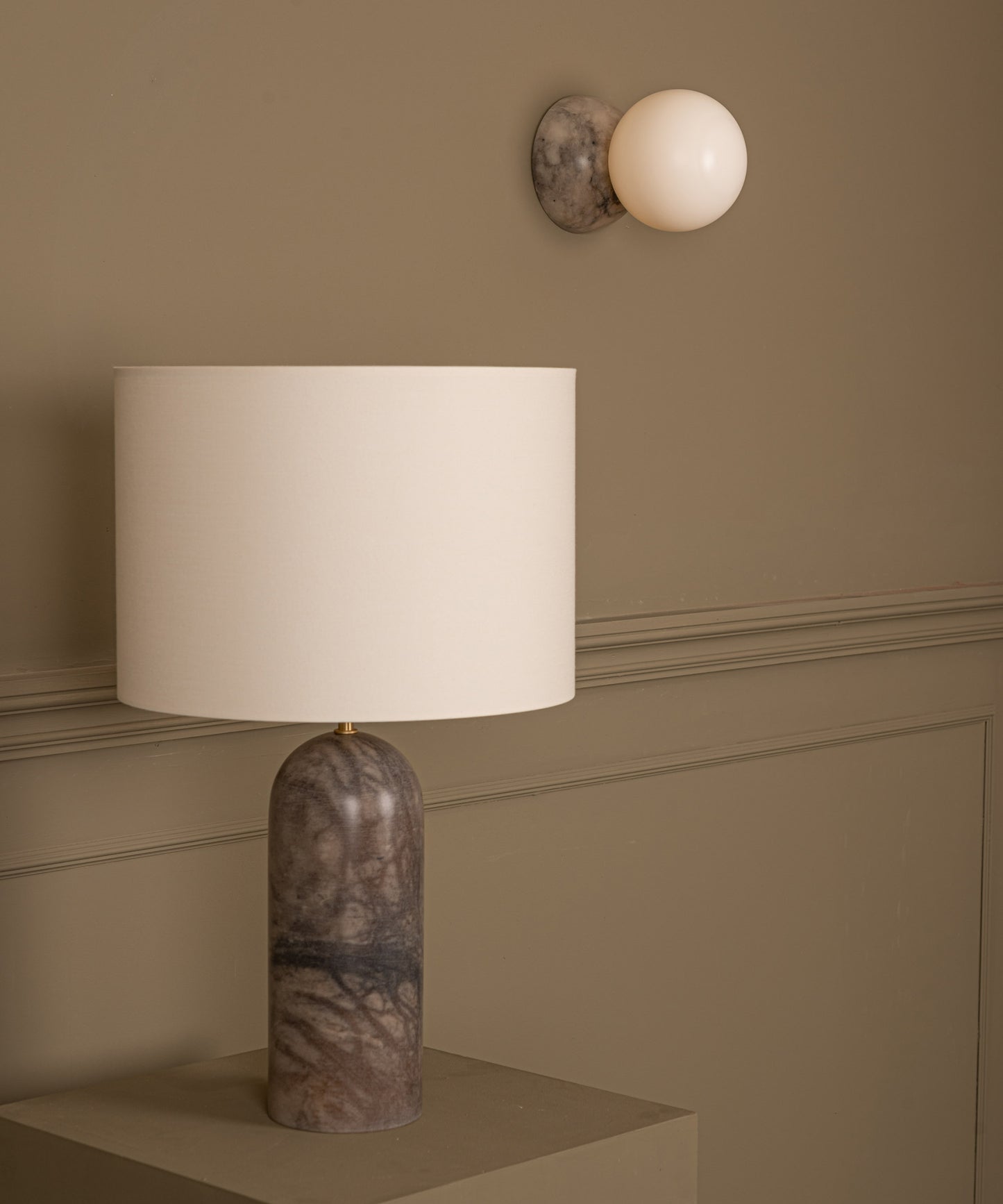 Pura Table Lamp