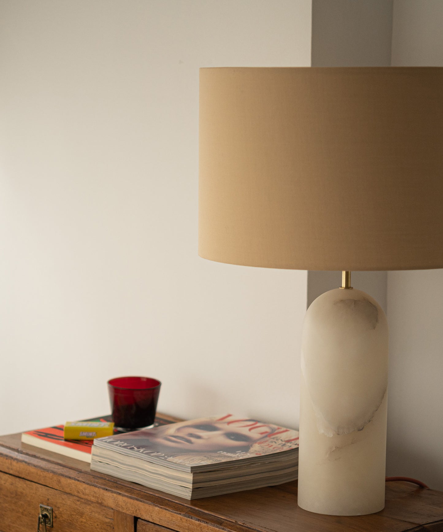 Pura Table Lamp