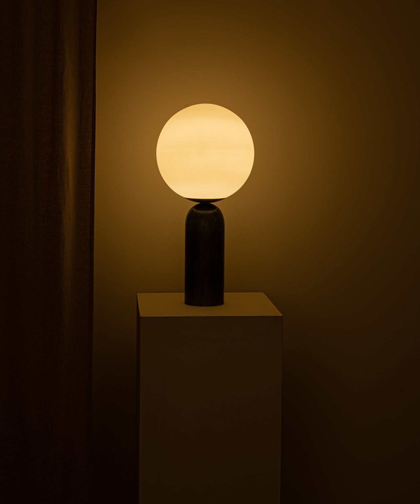Atlas Table Lamp