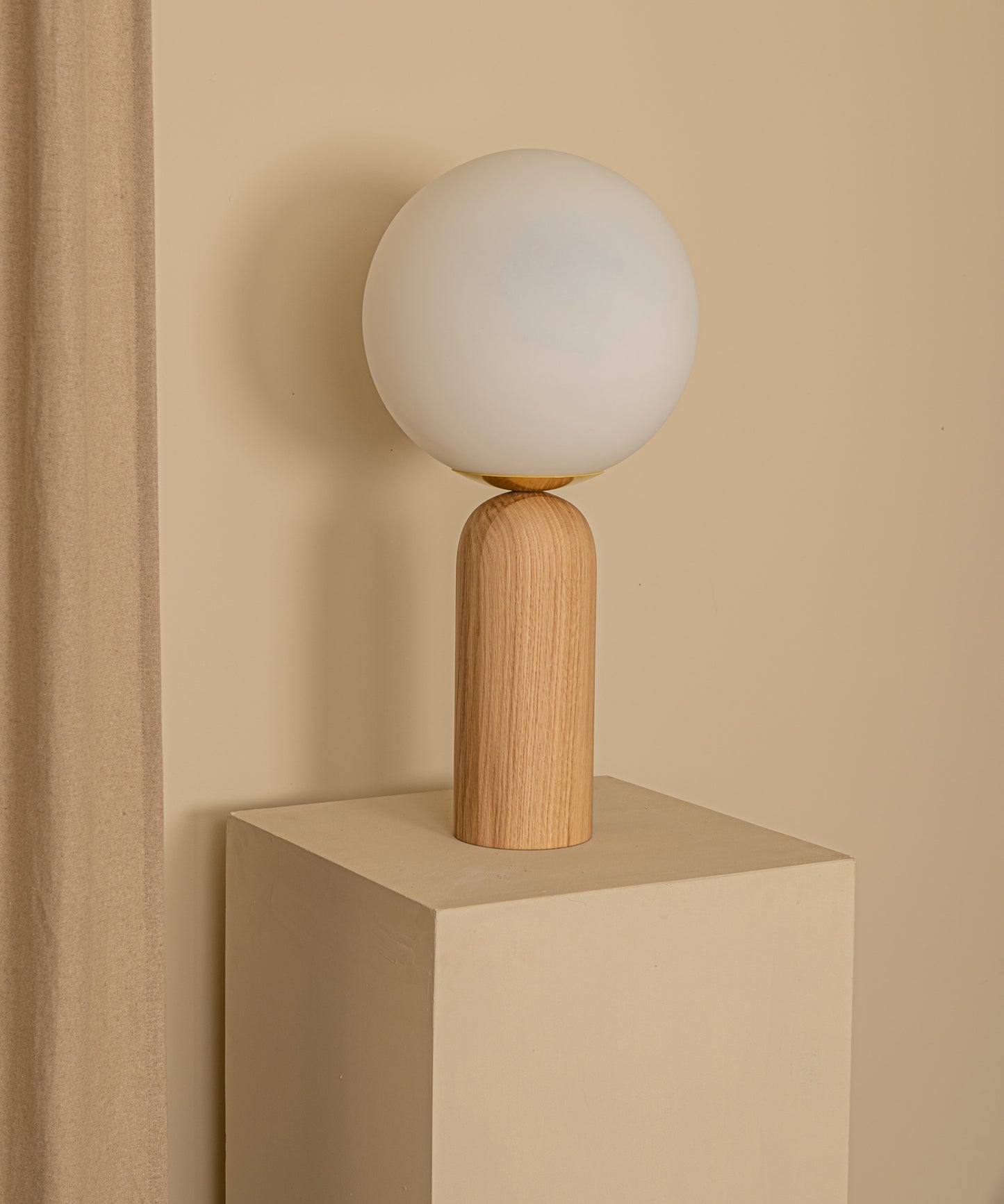Atlas Table Lamp