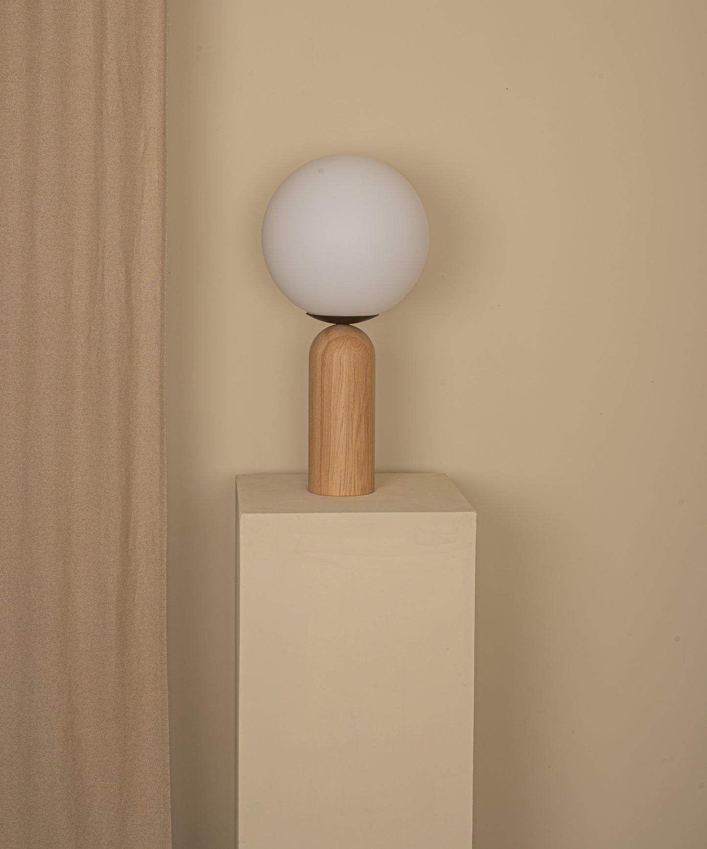 Atlas Table Lamp