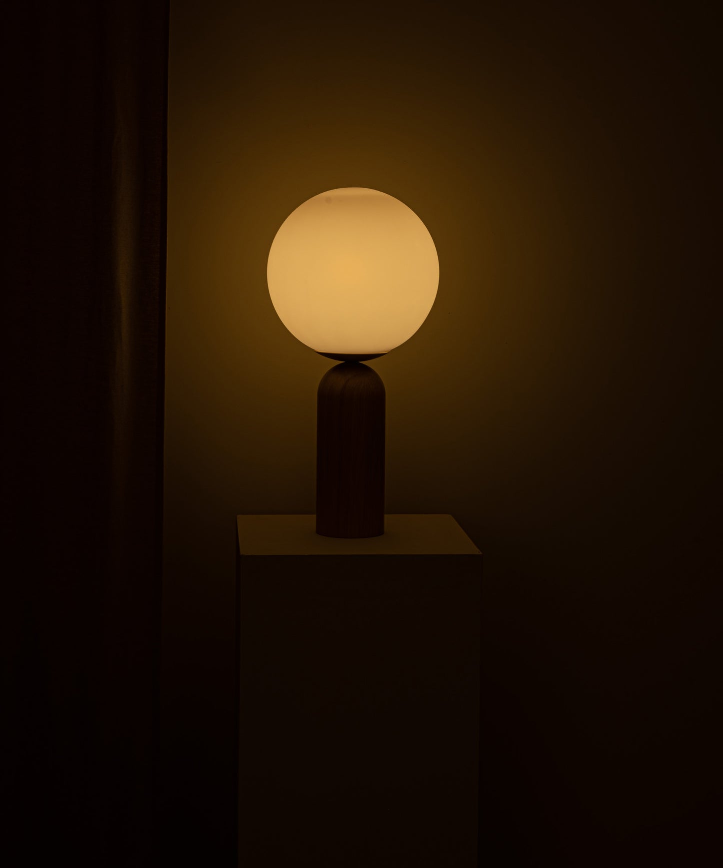 Atlas Table Lamp