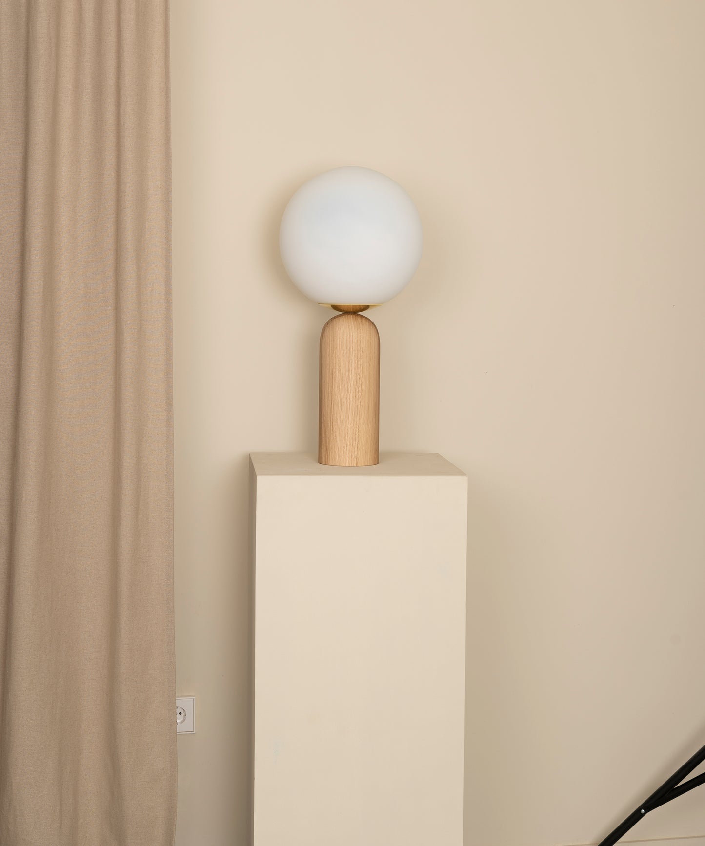 Atlas Table Lamp